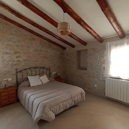 Casa Lhort Semesterbostad